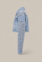 Load image into Gallery viewer, catalog-nr3963-light-wash-denim-jacket-reference — stone gray product side image