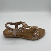 Load image into Gallery viewer, Medallion Circle Comfort T-Strap Sandal