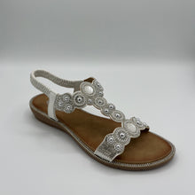 Load image into Gallery viewer, Medallion Circle Comfort T-Strap Sandal