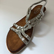 Load image into Gallery viewer, White Crystal Slingback Sandals with Floral Pattern (SILVER)