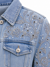 Load image into Gallery viewer, catalog nr3963 light wash denim jacket reference - detail
