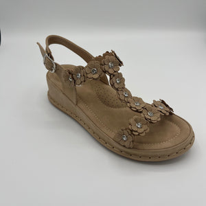 Daisy Lane Platform Slide with Crystal Centers