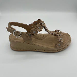 Daisy Lane Platform Slide with Crystal Centers