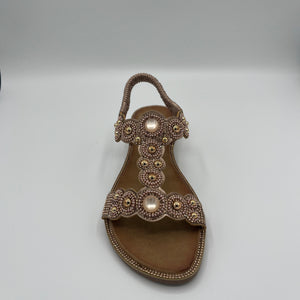 Medallion Circle Comfort T-Strap Sandal