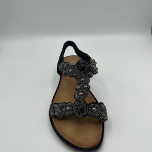 Medallion Circle Comfort T-Strap Sandal