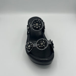 Pure Elegance Platform Slide with Crystal Medallion Embellishments
