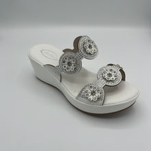 Load image into Gallery viewer, Pure Elegance Platform Slide with Crystal Medallion Embellishments
