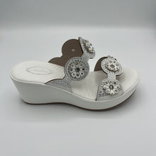 Load image into Gallery viewer, Pure Elegance Platform Slide with Crystal Medallion Embellishments
