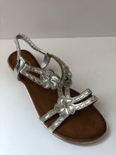 Load image into Gallery viewer, White Crystal Slingback Sandals with Floral Pattern (SILVER/CHAMPAGNE)
