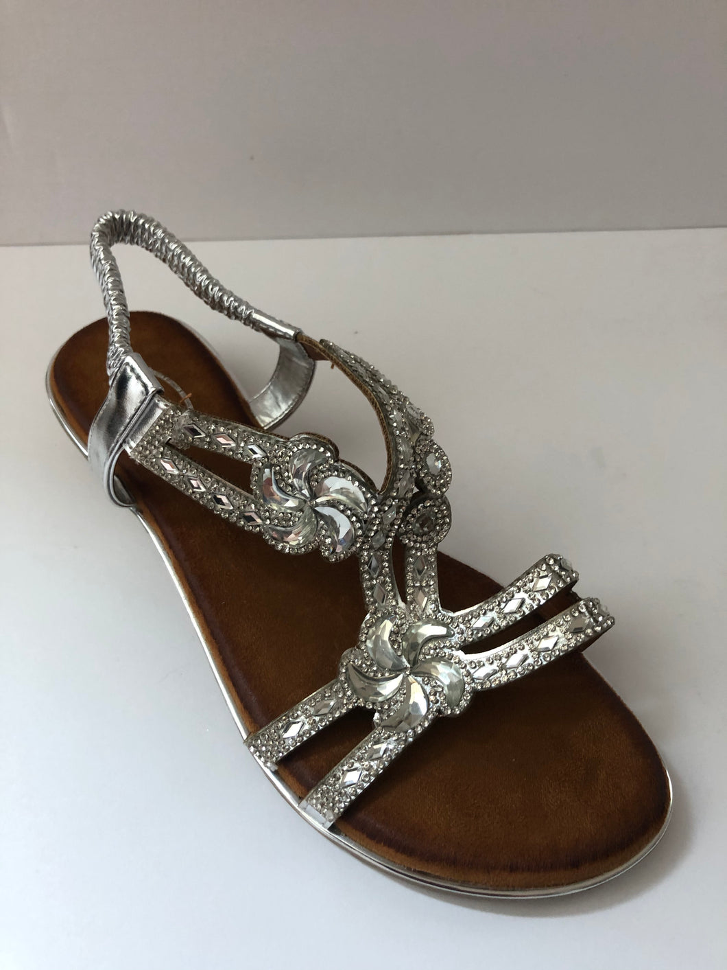 White Crystal Slingback Sandals with Floral Pattern (SILVER/CHAMPAGNE)