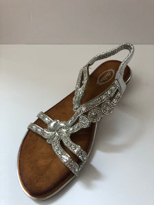White Crystal Slingback Sandals with Floral Pattern (SILVER/CHAMPAGNE)