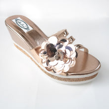 Load image into Gallery viewer, Floral Wedge Sandals (SILVER/ROSE GOLD)
