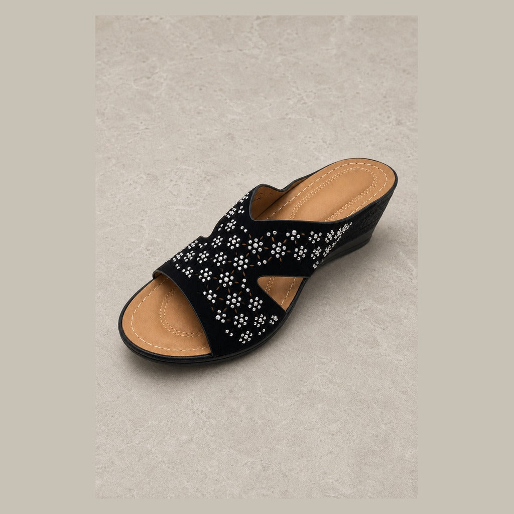 Black Low Wedge Heel Sandals Decorated With White Crystal Flower Patterns